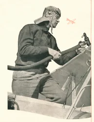 C.W.A. Scott taler med London: If You Are A Fly-By-Night, Take Off With Booths, c1935 1935.