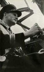 Kaptajn Gilbert Rae, BOAC Mosquito pilot, Anden Verdenskrig. c1939-c1944 1946.
