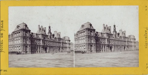 Kommune i Paris (1871): udsigt over rådhuset. Anonym fotografering. Print på pap Dim. 17x7 cm