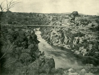 Corra Lynn, nær Launceston, 1901.