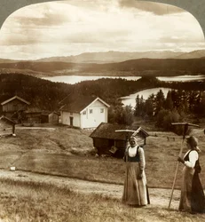 Landspiger i høtid - over Bolkesjo og Folsjo søer til Himingen Mts., Norge, c1905.