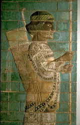 Detalje af et relief, der viser en bueskytte fra den persiske kongelige garde, Palace of Darius I, Susa, c500 f.Kr.