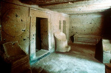 Indgang til en grav i en etruskisk nekropolis, Cerveteri Caere Italien, c7.-6. århundrede f.Kr.