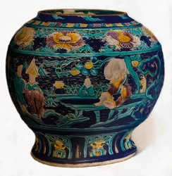 Fahua-krukke med gennembrudt design, der viser de otte udødelige daoistiske, c1550