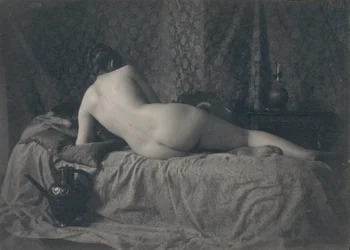 [Kvindelig nøgenmodel set bagfra], 1870