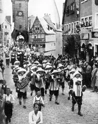 Festival i den middelalderlige gamle bydel, Rothenburg ob der Tauber, Bayern, Tyskland, 1936