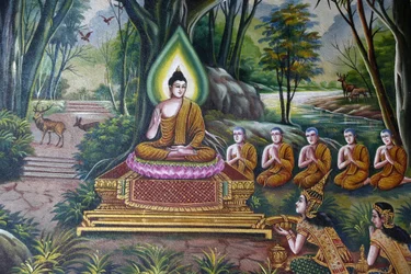 Fresko af Buddha med tilhængere i Wat Chiang Mun, Chiang Mai. Thailand