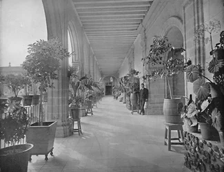 Galleri af School of LA Paz Vizeainas, City of Mexico, c1897.