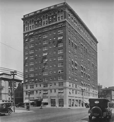 Generel udvendig udsigt, Melbourne Hotel, St. Louis, Missouri, 1924.