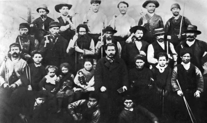 Gruppe af parisiske arbejdere, der deltager i kommunen, fotografi. Pariser Kommune 1871