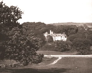 Haddon Hall, nær Bakewell, Derbyshire, 1894.