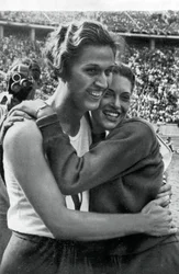 Helen Stephens og Alice Arden, amerikanske atleter, OL i Berlin, 1936