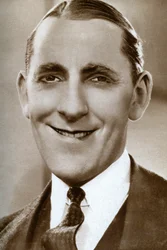 Jack Hulbert, britisk skuespiller, 1933