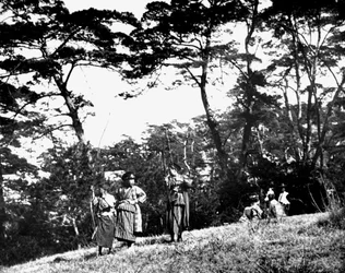 Japanske børn leger med buer, Korea, 1900