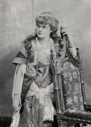Julie Feyghine, fransk skuespillerinde, 1881