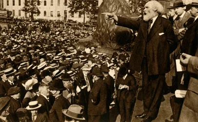 Keir Hardie holder en tale på Trafalgar Square, London, den 2. august 1914, 1933.