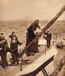 Kong George V flyder med sin flåde, c1910