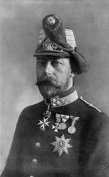 Kong Georg den Femte, i østrigsk uniform, 1910