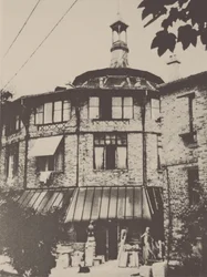The Hive, Montparnasse, ca. 1918.