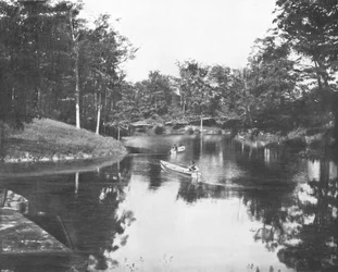 Lakelet på grunden af Soldiers Home, Milwaukee, Wisconsin, USA, c1900.