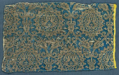Lampaer med harer i ogival mønster, 1300-tallet.