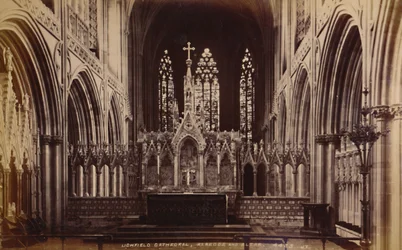 Lichfield Cathedral, Reredos og alter, 1929.