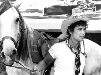 Lucio Battisti med en hest
