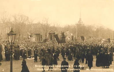 Marchere i Skt. Petersborg, den russiske revolution, 1917.