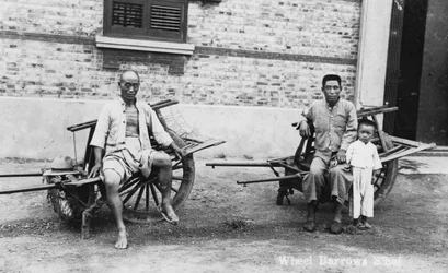 Mænd med trillebøre, Vietnam, det 20. århundrede