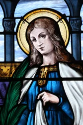 Mezilles kirke. Glasmosaik vindue. Sainte Eliane. Frankrig