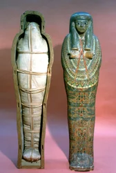 Mumie og kiste, egyptisk, 21. dynasti