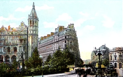 Northumberland Avenue, London, 20. århundrede