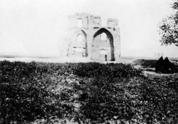 Gammel ruin på bredden af Tigris-floden, Mosul, Mesopotamien, 1918