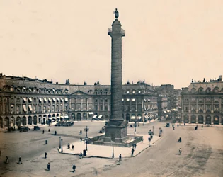 Paris. - La Place Vendome. - LL, c1910.
