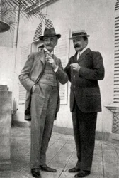 Paul Hervieu og Marcel Prevost, franske forfattere og dramatikere, 1905