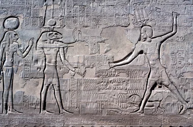 Farao slår sine fjender, Khnum-templet, ptolemæiske og romerske perioder