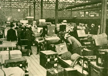 Bunker af bagage på Charing Cross Station, 1930.