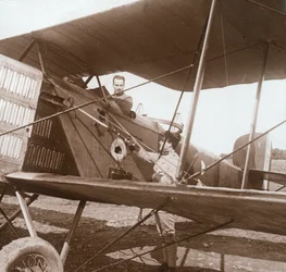 Pilot i biplan, c1914-c1918