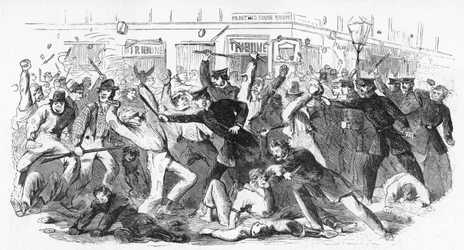 Politiet sigter oprørere på The Tribune Office, c1860