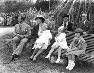 Prins Gustav Adolf, Prinsesse Sibylla og børn, Børnenes Dag, Stockholm, Sverige, 1938.