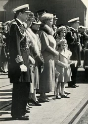 Queen Mary tager afsted for at besøge Canada, 1939, 1951.