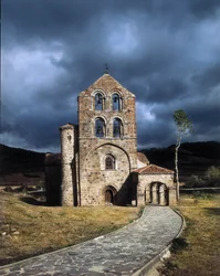 Romansk kirke, San Salvador de Cantamuda