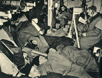 Royal Marines sover i våbenhuset på et krigsskib, Anden Verdenskrig, c1939-c1943 1944.