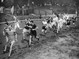 Løb den halve mil ved Civil Service Sports Day, Stamford Bridge, London, 1926-1927