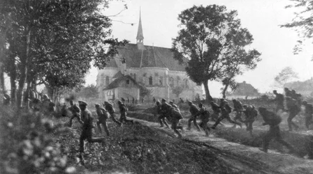 Russiske tropper trækker sig tilbage i uorden, Ternopil, Ukraine, Første Verdenskrig, 1. juli 1917