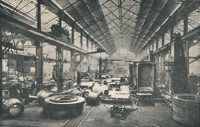 Scene i en kedelbutik, c1917