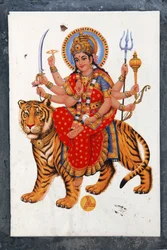 Sherawali og Jagdamba. Fox i det nordlige Indien synger i prisen for hendes Jai Mata Di, hun er den samme Durga eller Shakti.