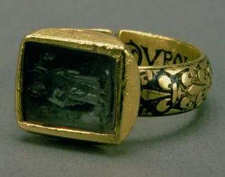 Signetring af kong Louis IX af Frankrig (St. Louis) (1215-70) (guld og emalje) (se også 98046)