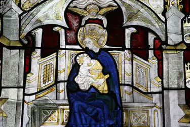 Glasmaleri på Collegiale Notre-Dame des Marais: Jomfru og barn Villefranche-sur-Saone Frankrig