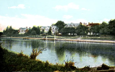 Staines, Surrey, 20. århundrede